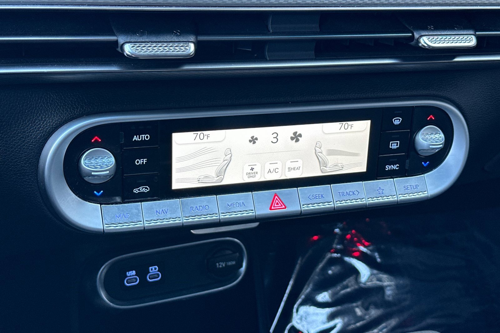 Used 2025 Genesis GV60 RWD image 22