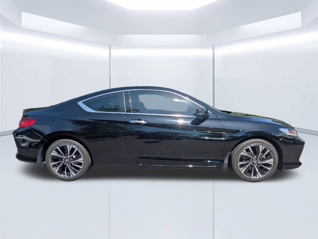 Used 2017 Honda Accord EX image 3