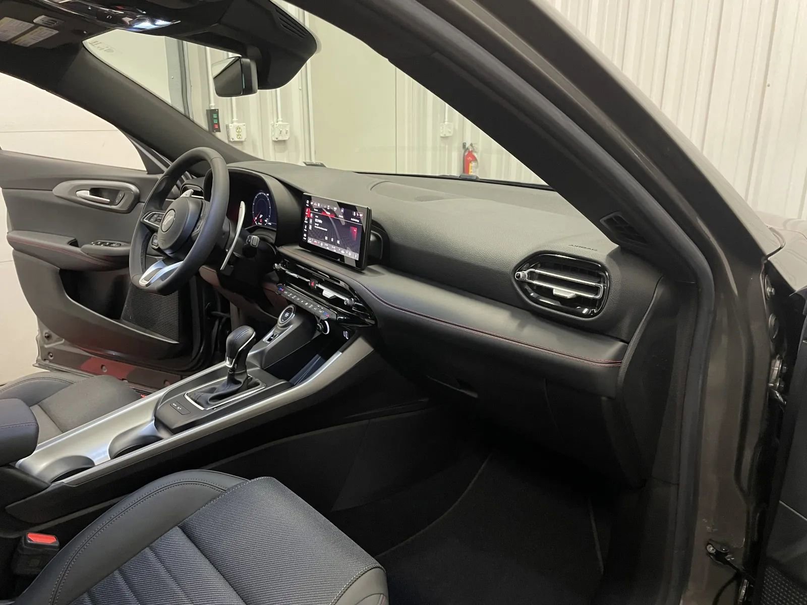 Used 2024 Dodge Hornet R/T image 45