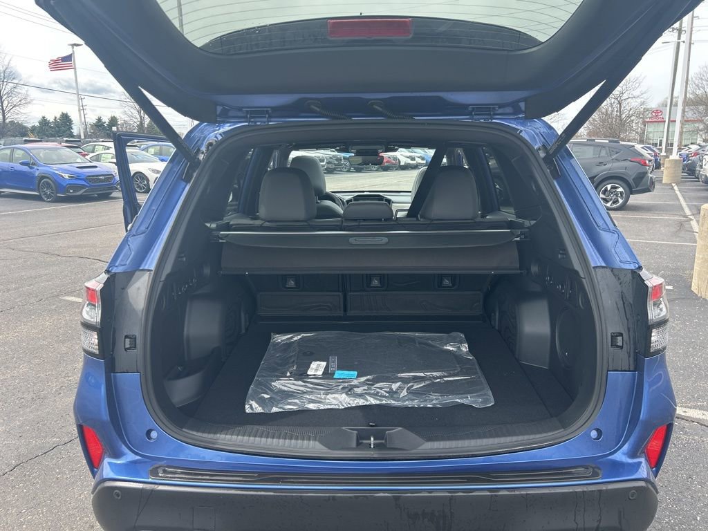 Used 2025 Subaru Forester Limited image 13