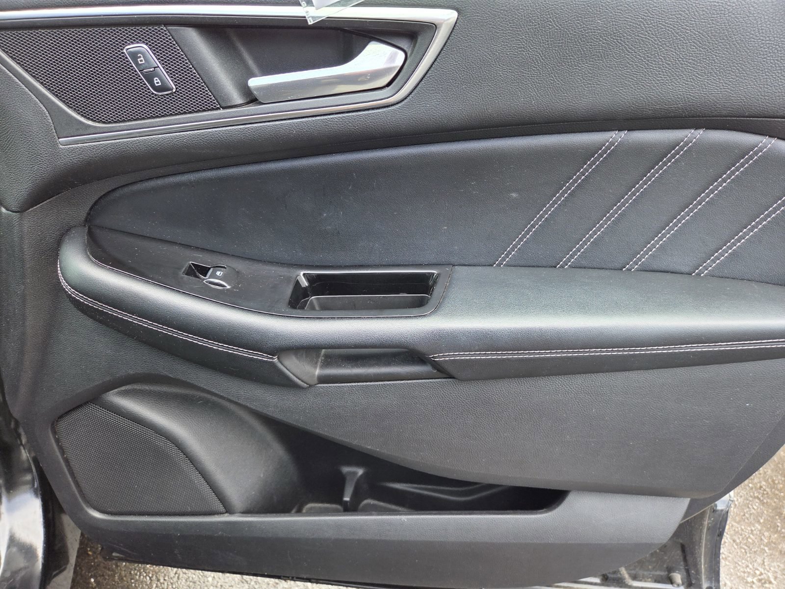 Used 2015 Ford Edge Sport w/ Equipment Group 401A FWD image 14