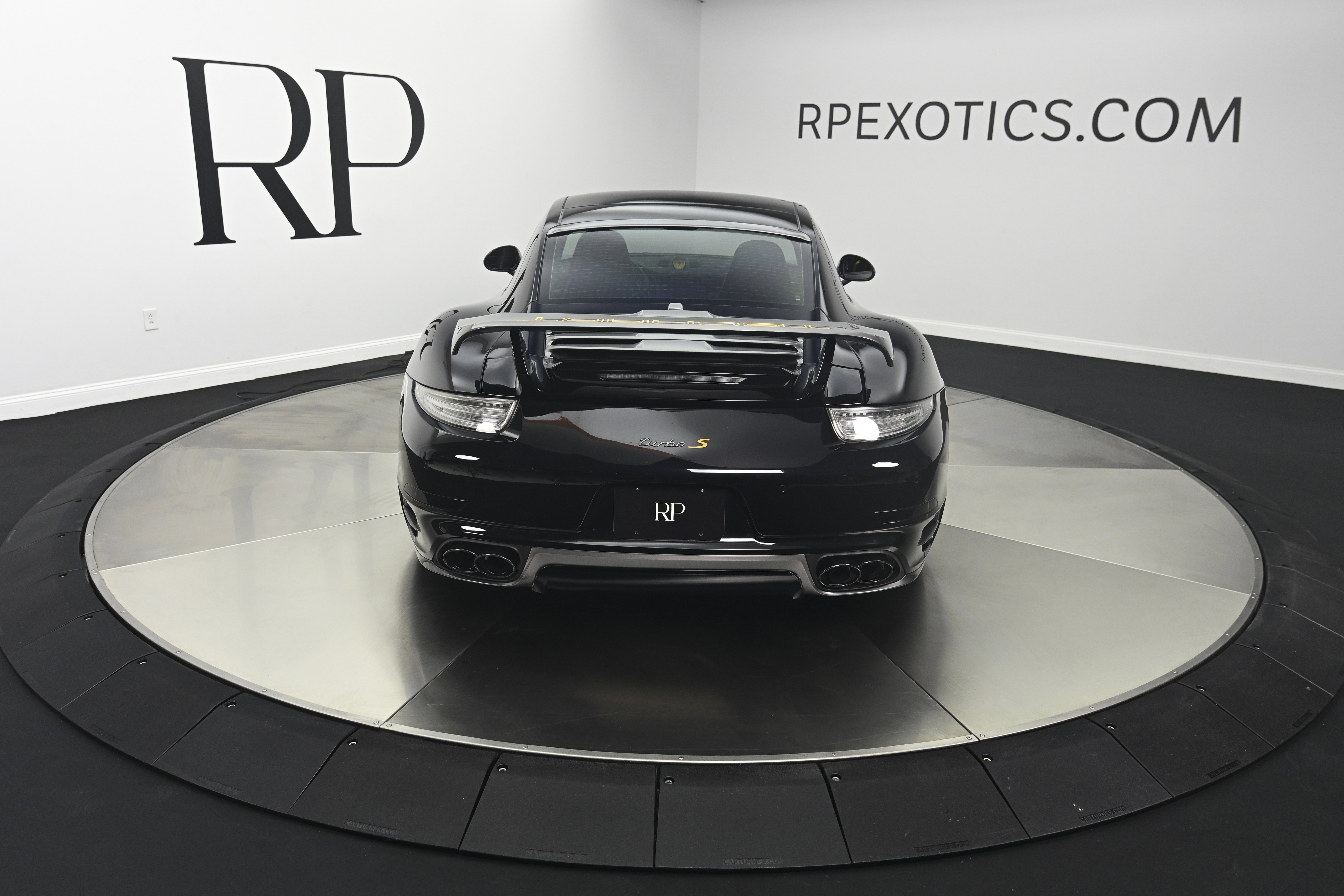 Used 2015 Porsche 911 Turbo S AWD/4WD image 7