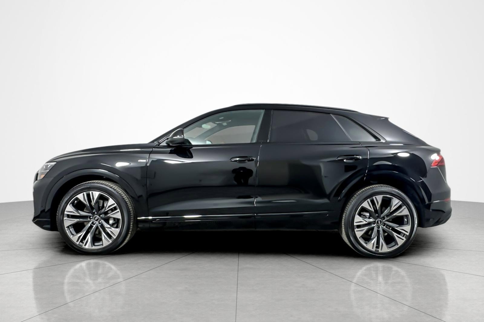 New 2026 Audi Q8 Premium Plus AWD/4WD image 3