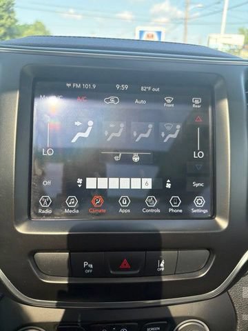 Used 2021 Jeep Cherokee Latitude Lux 80th Anniv w/ Quick Order Package 26U 80TH AWD/4WD image 14