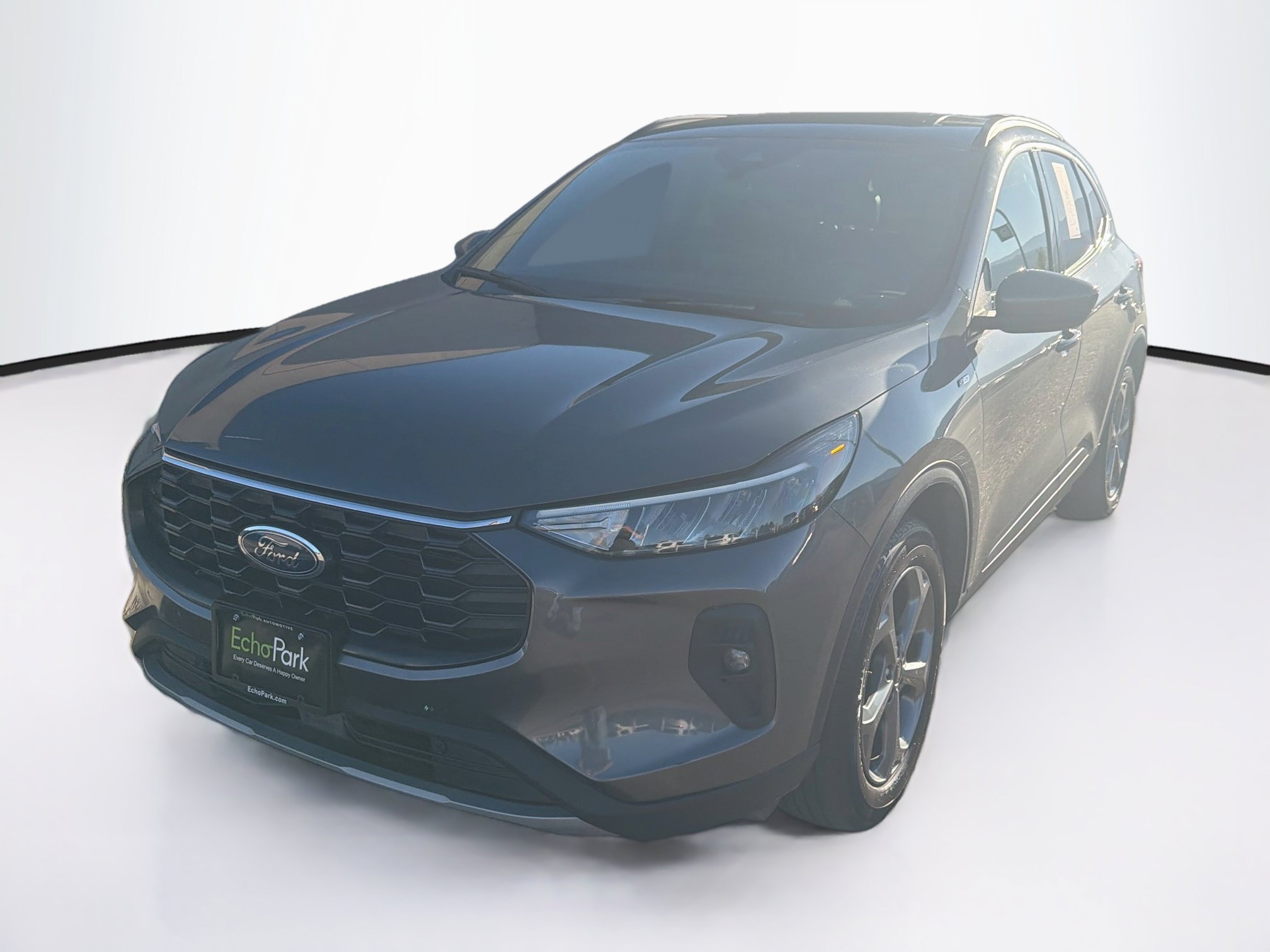 Used 2025 Ford Escape ST-Line Select AWD/4WD image 3