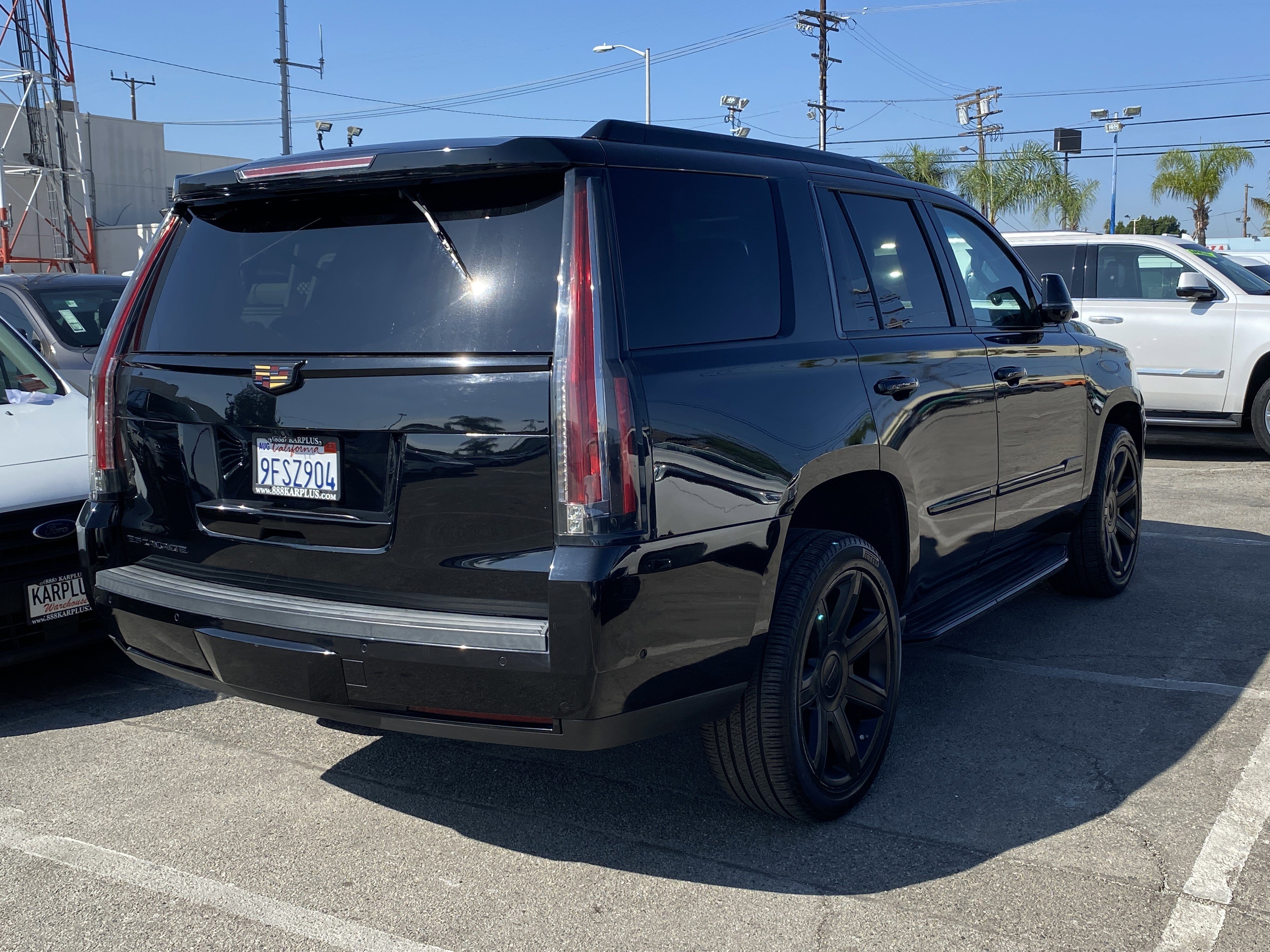 Used 2018 Cadillac Escalade Luxury image 8