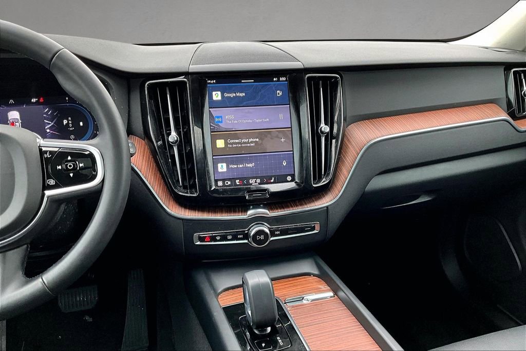 Certified 2024 Volvo XC60 B5 Plus w/ Climate Package image 9