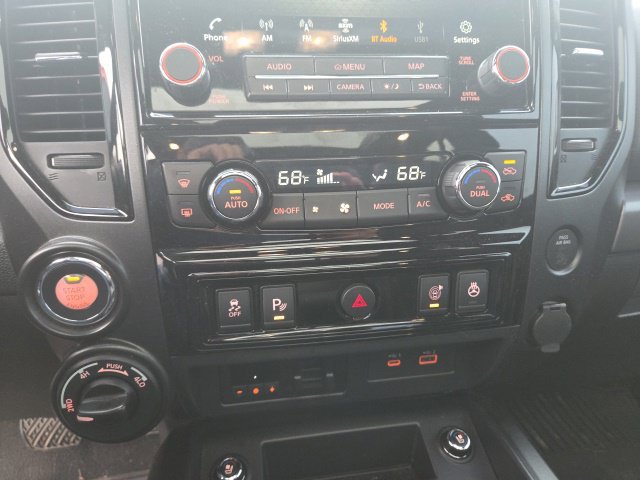 Used 2021 Nissan Titan PRO-4X w/ Pro-4x Convenience Package AWD/4WD image 8