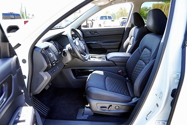 Certified 2023 Nissan Pathfinder SV w/ Black Appearance Package FWD image 20