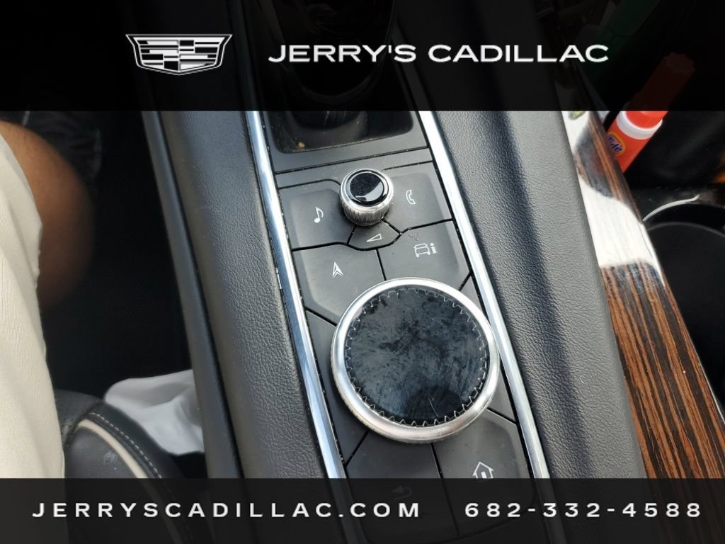 Used 2023 Cadillac Escalade Premium Luxury AWD/4WD image 15