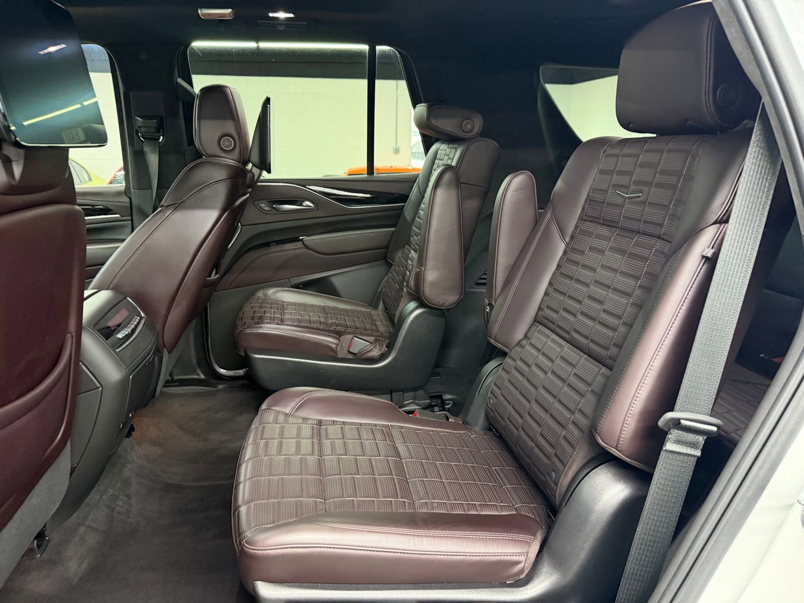 Used 2023 Cadillac Escalade Sport Platinum w/ LPO, ONYX Package image 22