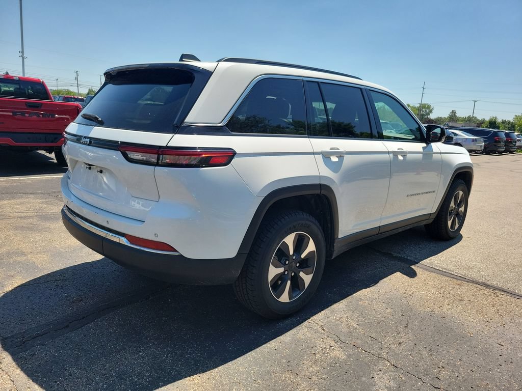 Used 2024 Jeep Grand Cherokee Limited 4xe AWD/4WD image 7