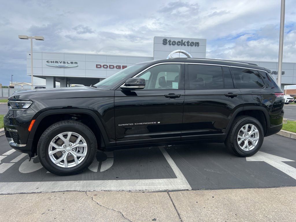 Used 2023 Jeep Grand Cherokee L Limited w/ Trailer Tow Group (B) AWD/4WD image 1