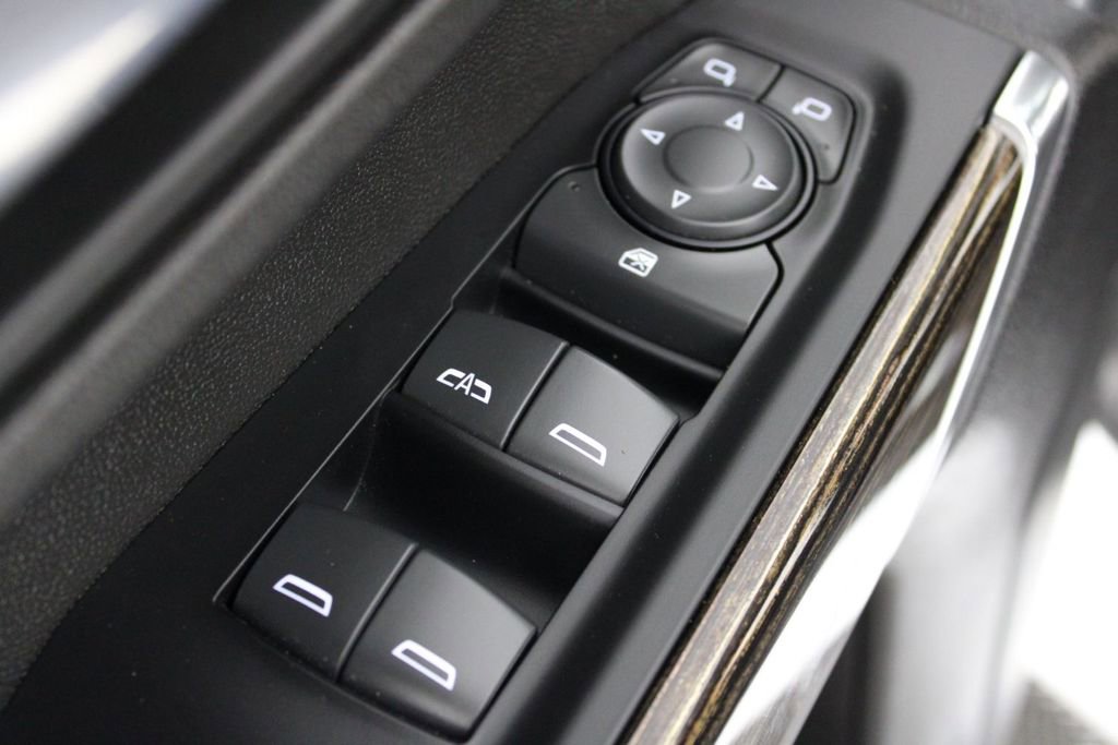 Used 2023 GMC Sierra 3500 SLE w/ SLE Convenience Package image 17