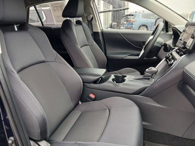 Used 2023 Toyota Venza LE image 14