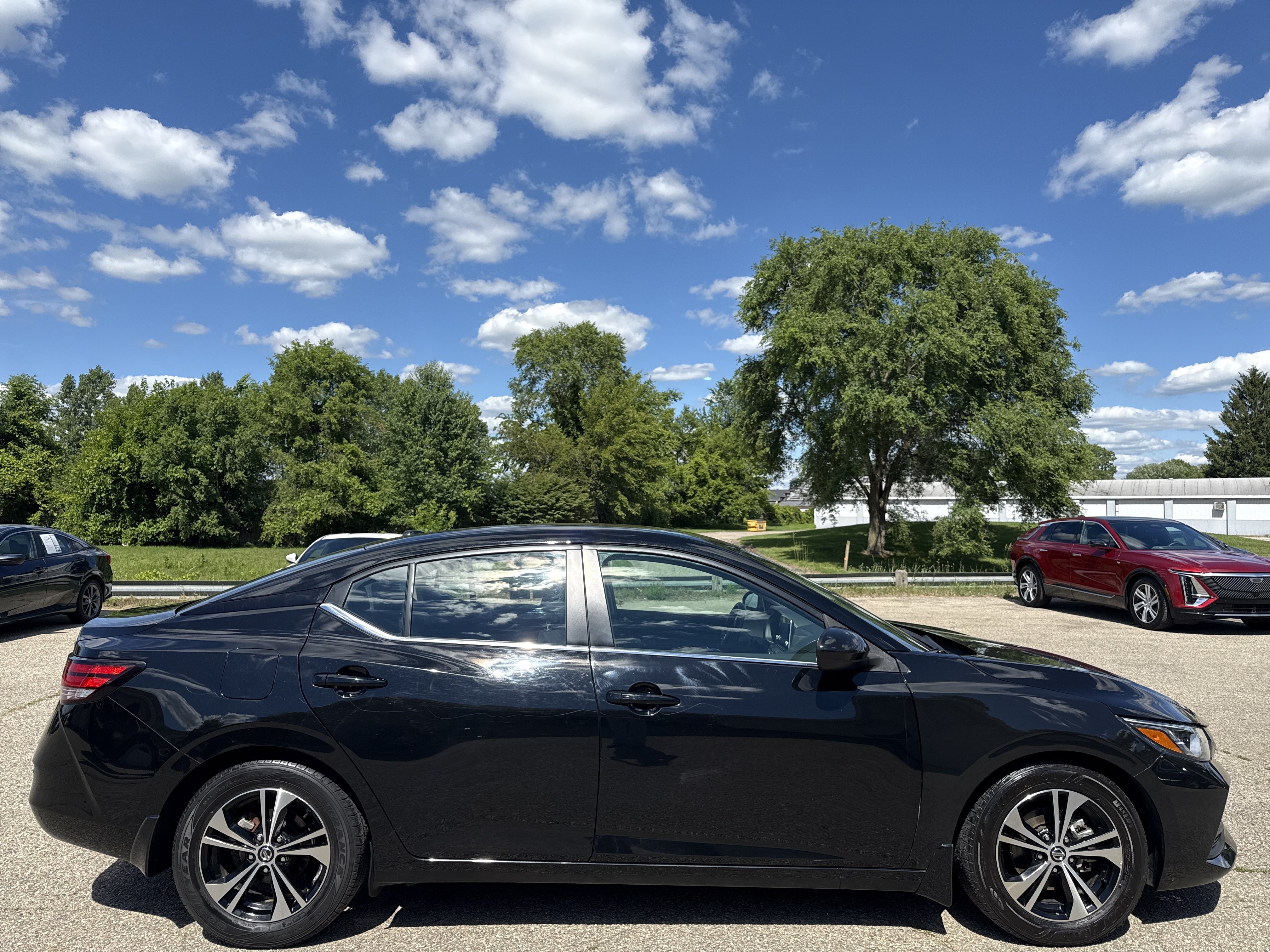 Used 2023 Nissan Sentra SV w/ All-Weather Package FWD image 2
