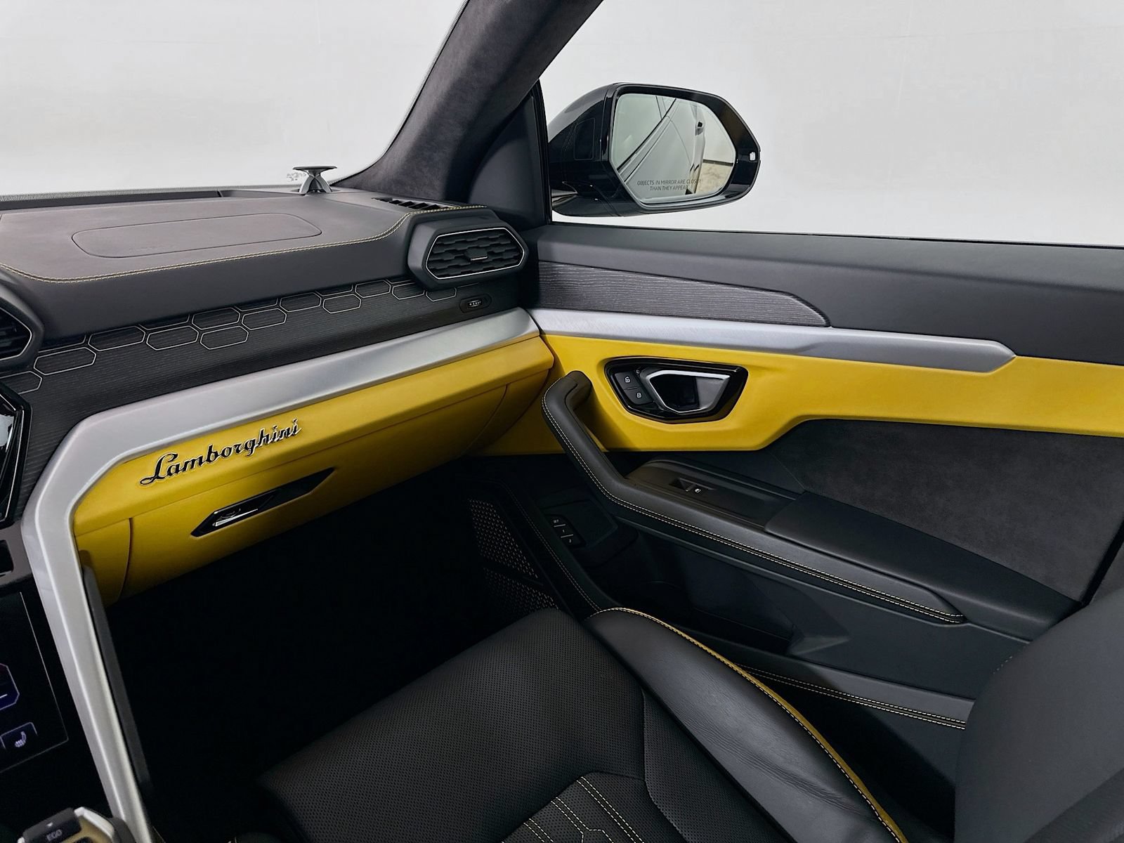 Used 2024 Lamborghini Urus S AWD/4WD image 23