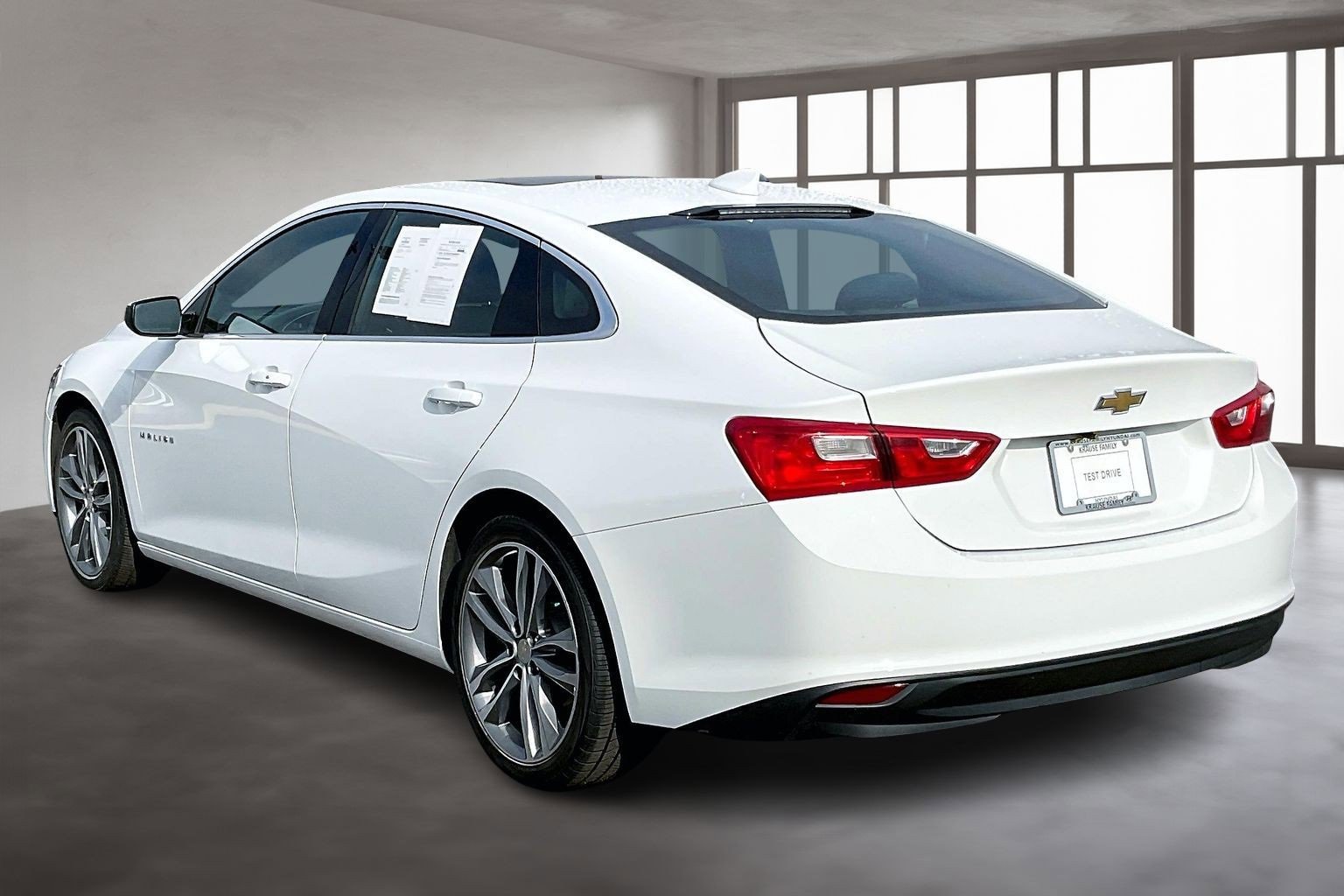 Used 2023 Chevrolet Malibu LT image 4