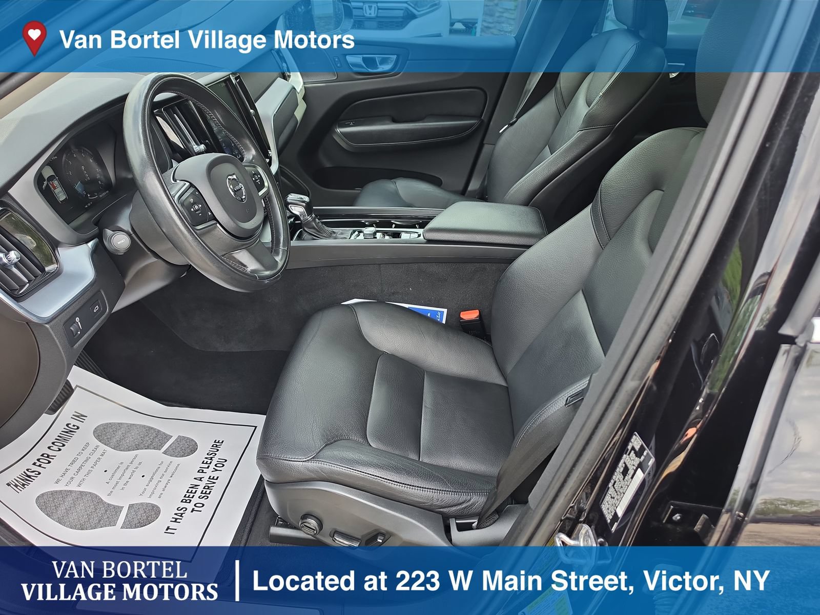 Used 2020 Volvo XC60 T5 Momentum w/ Protection Package Premier AWD/4WD image 9