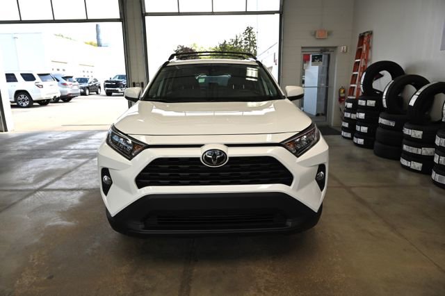 Used 2021 Toyota RAV4 XLE w/ Convenience Package AWD/4WD image 2