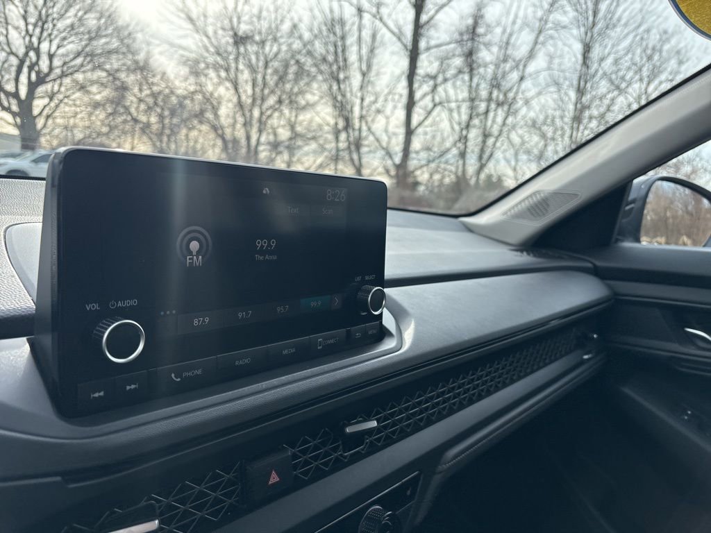 Used 2023 Honda Accord EX image 18