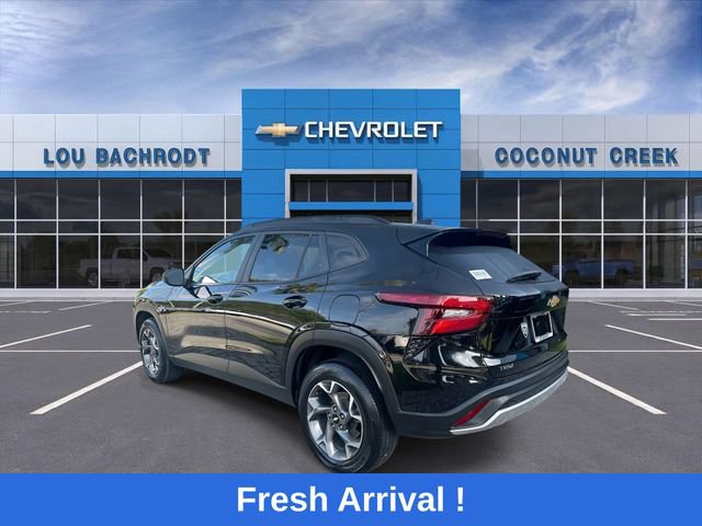 Used 2024 Chevrolet Trax LT FWD image 6