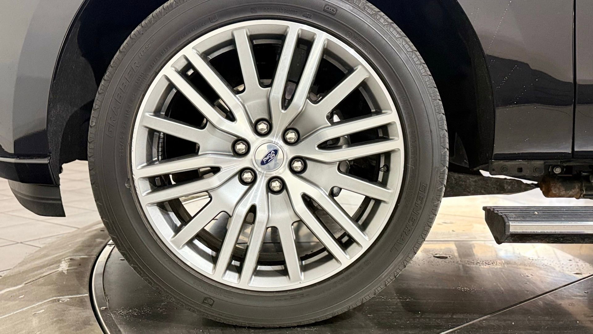 Used 2022 Ford Expedition Platinum image 22
