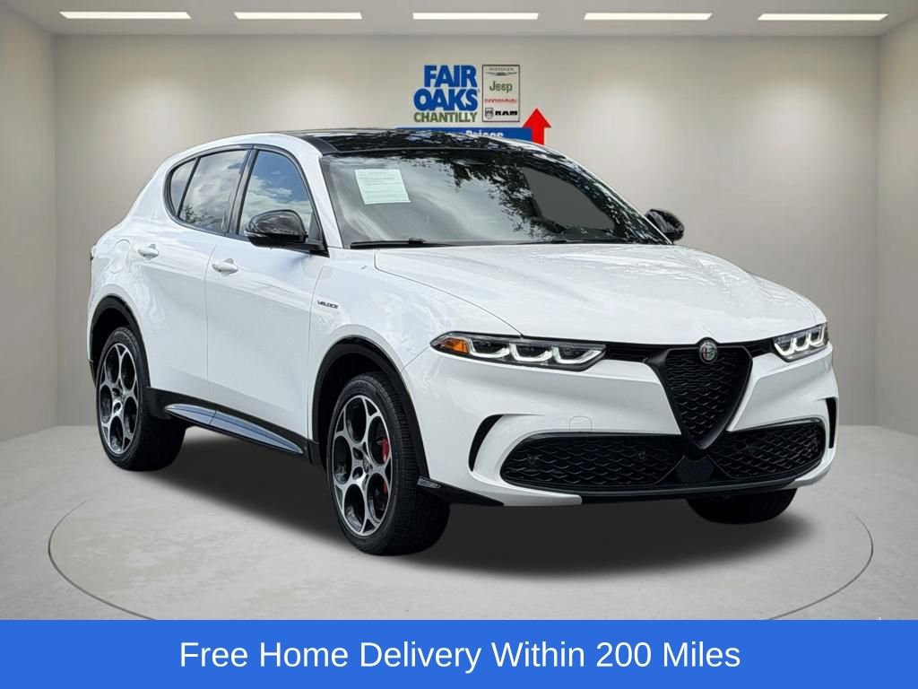 Used 2025 Alfa Romeo Tonale Veloce w/ Premium Package image 1