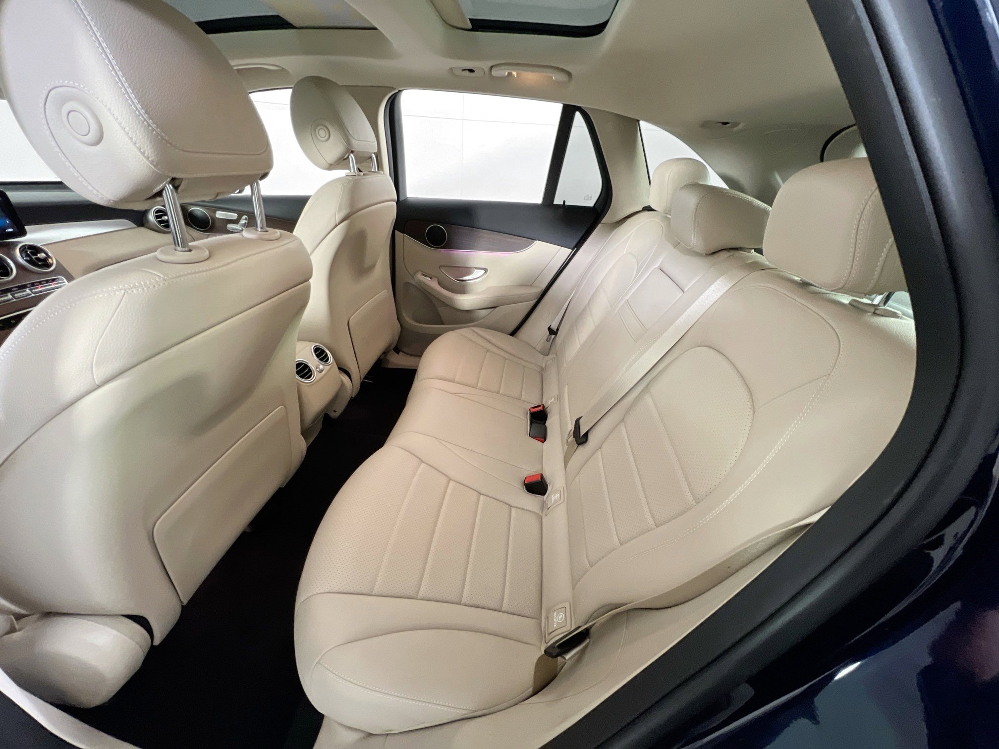 Used 2022 Mercedes-Benz GLC 300 4MATIC image 24