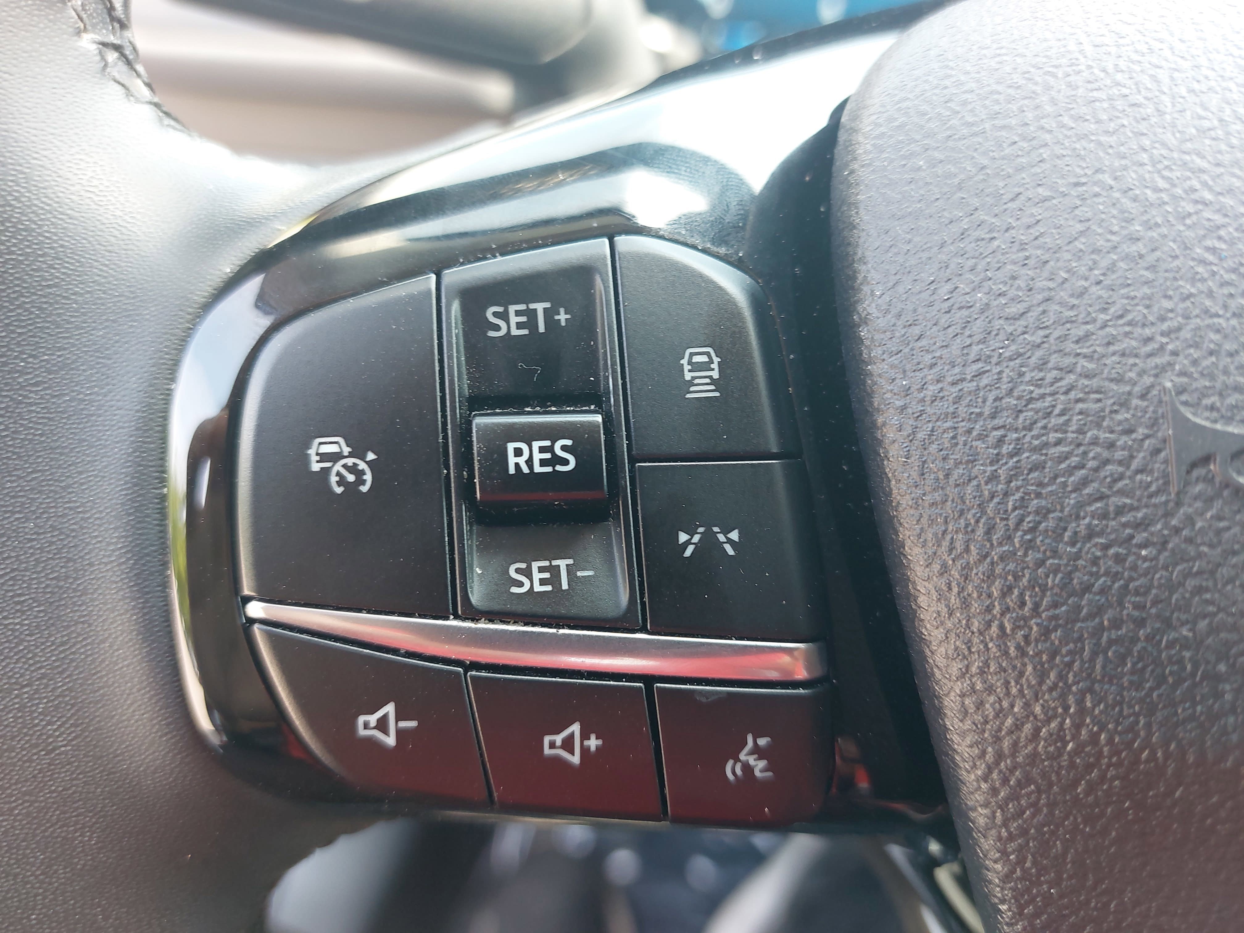 Used 2023 Ford Escape Platinum AWD/4WD image 17