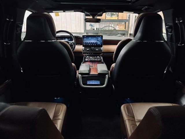 Certified 2024 Lincoln Navigator L Reserve image 25