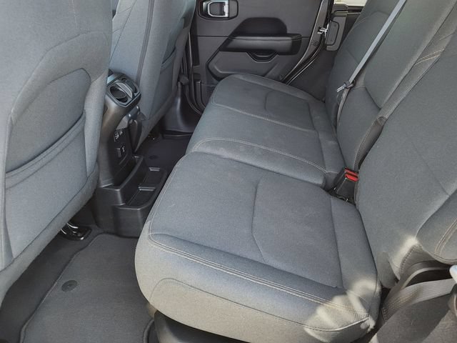 Used 2025 Jeep Wrangler Unlimited Sahara AWD/4WD image 11