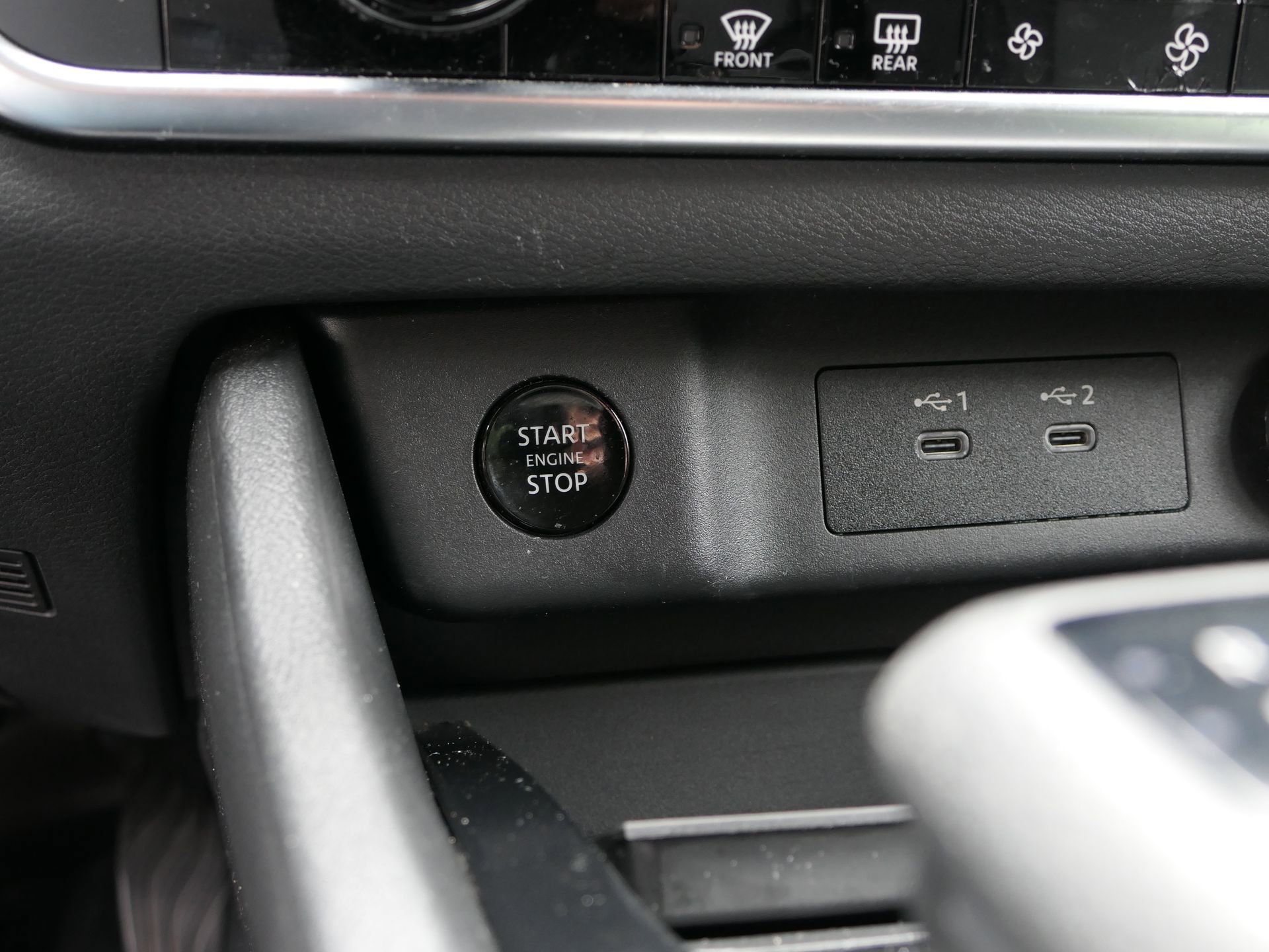 Used 2024 Nissan Rogue SV FWD image 20