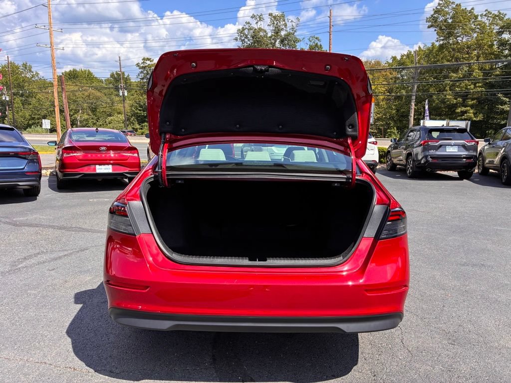 Used 2023 Honda Accord EX image 11