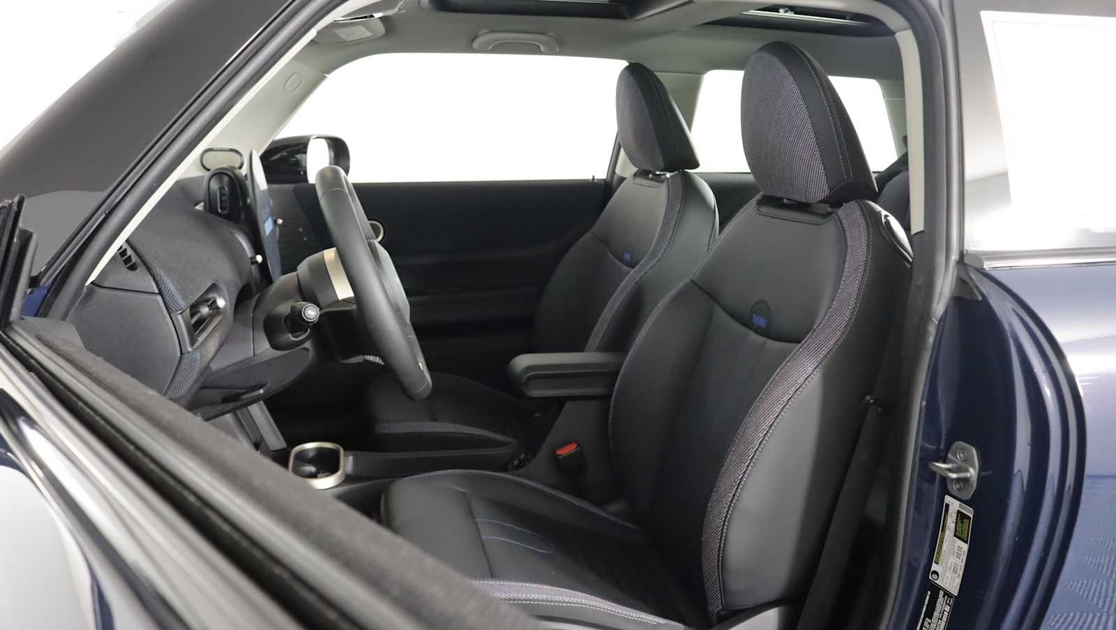 Used 2025 MINI Cooper S FWD image 11