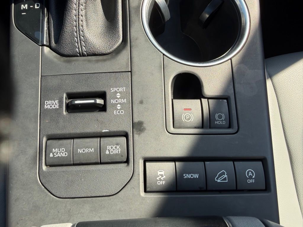 Used 2022 Toyota Highlander XLE image 51