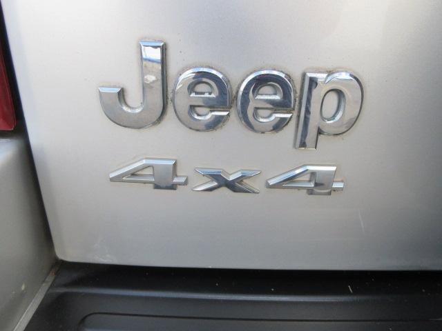 Used 2006 Jeep Liberty Sport AWD/4WD image 38