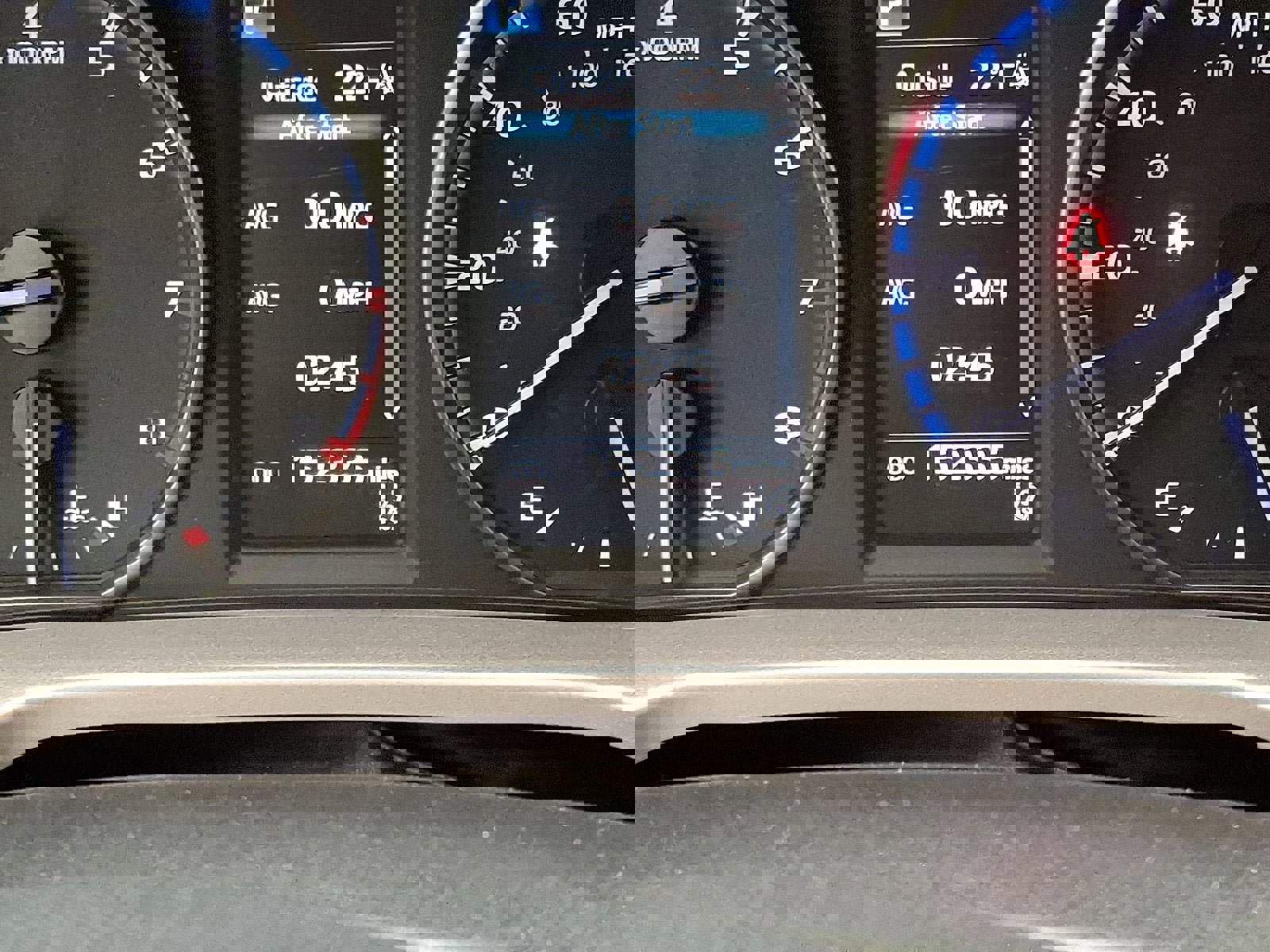 Used 2017 Toyota RAV4 LE image 13