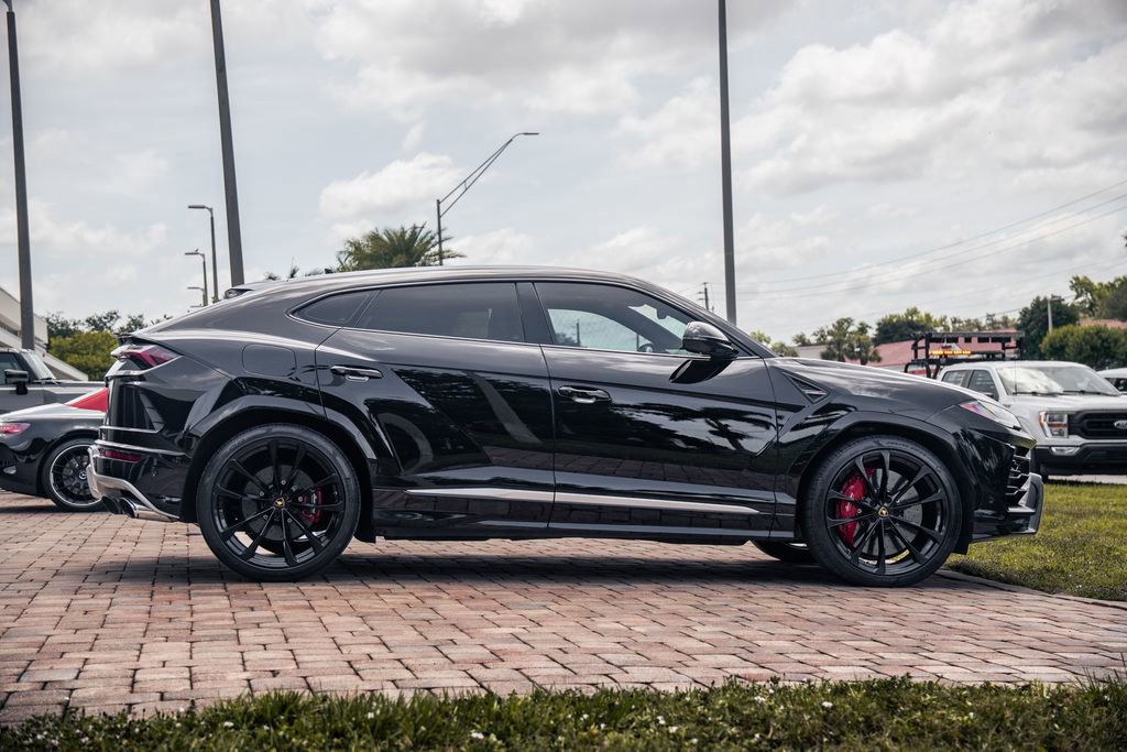 Used 2019 Lamborghini Urus AWD/4WD image 6