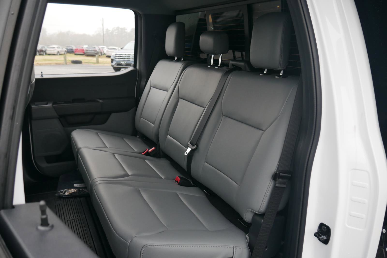 New 2026 Ford F550 4x4 Crew Cab image 19