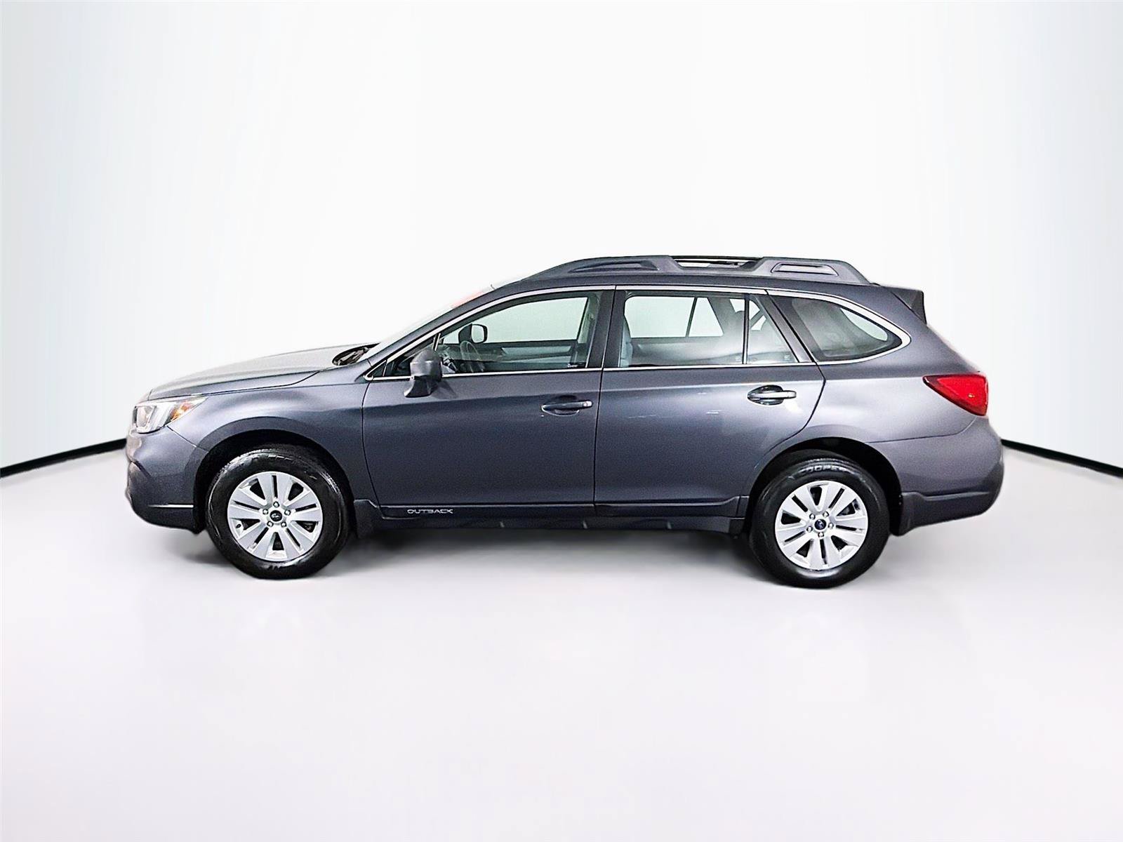 Used 2018 Subaru Outback 2.5i AWD/4WD image 8