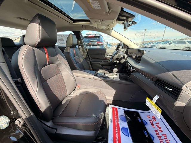 New 2026 Nissan Sentra SR w/ SR Premium Package FWD image 18