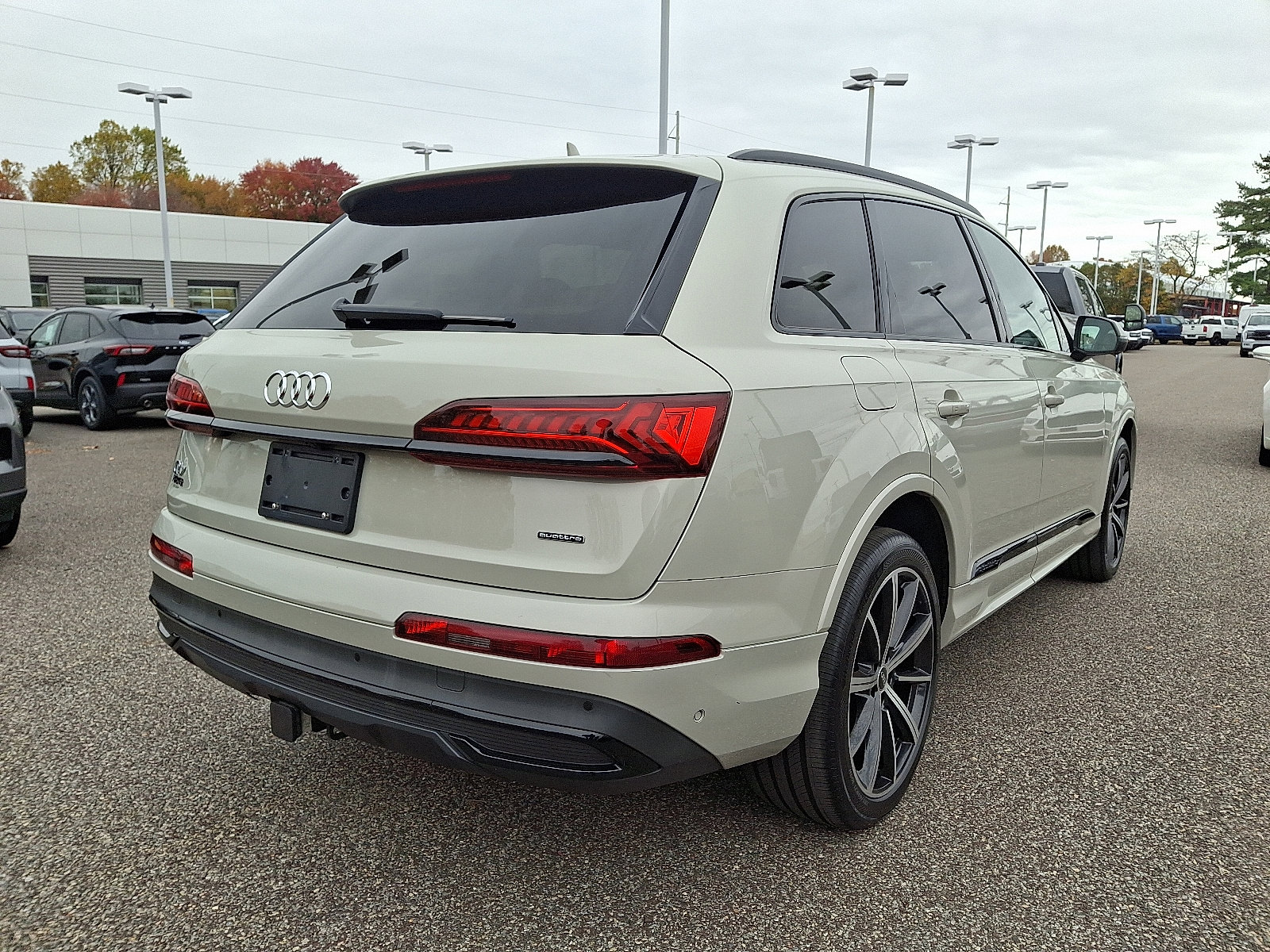Used 2022 Audi Q7 Premium Plus w/ Premium Plus Package image 10