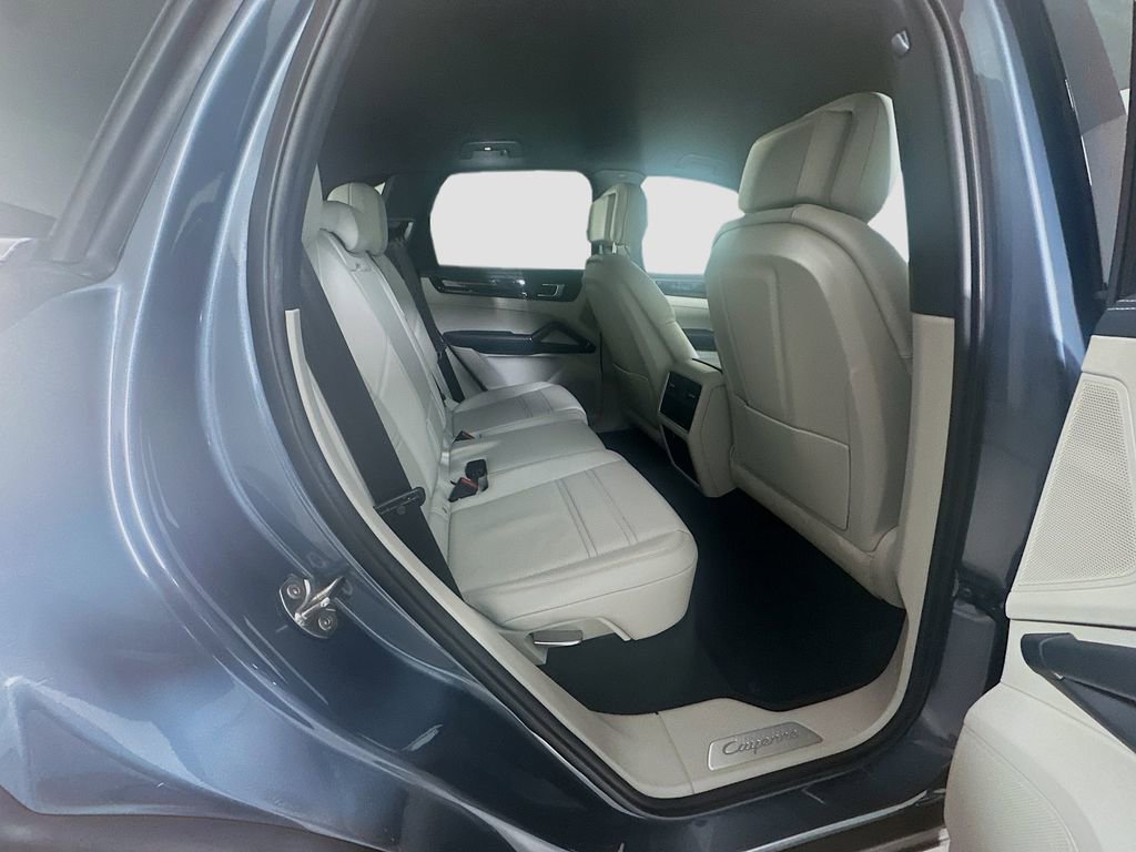 Certified 2019 Porsche Cayenne AWD/4WD image 28