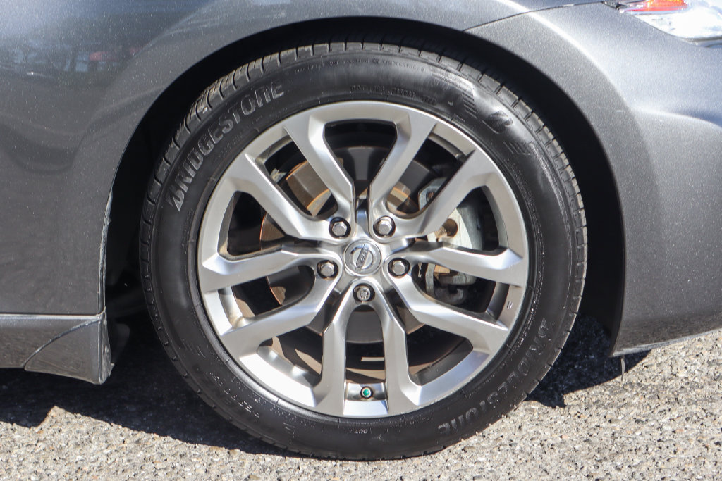 Used 2014 Nissan 370Z Coupe RWD image 34