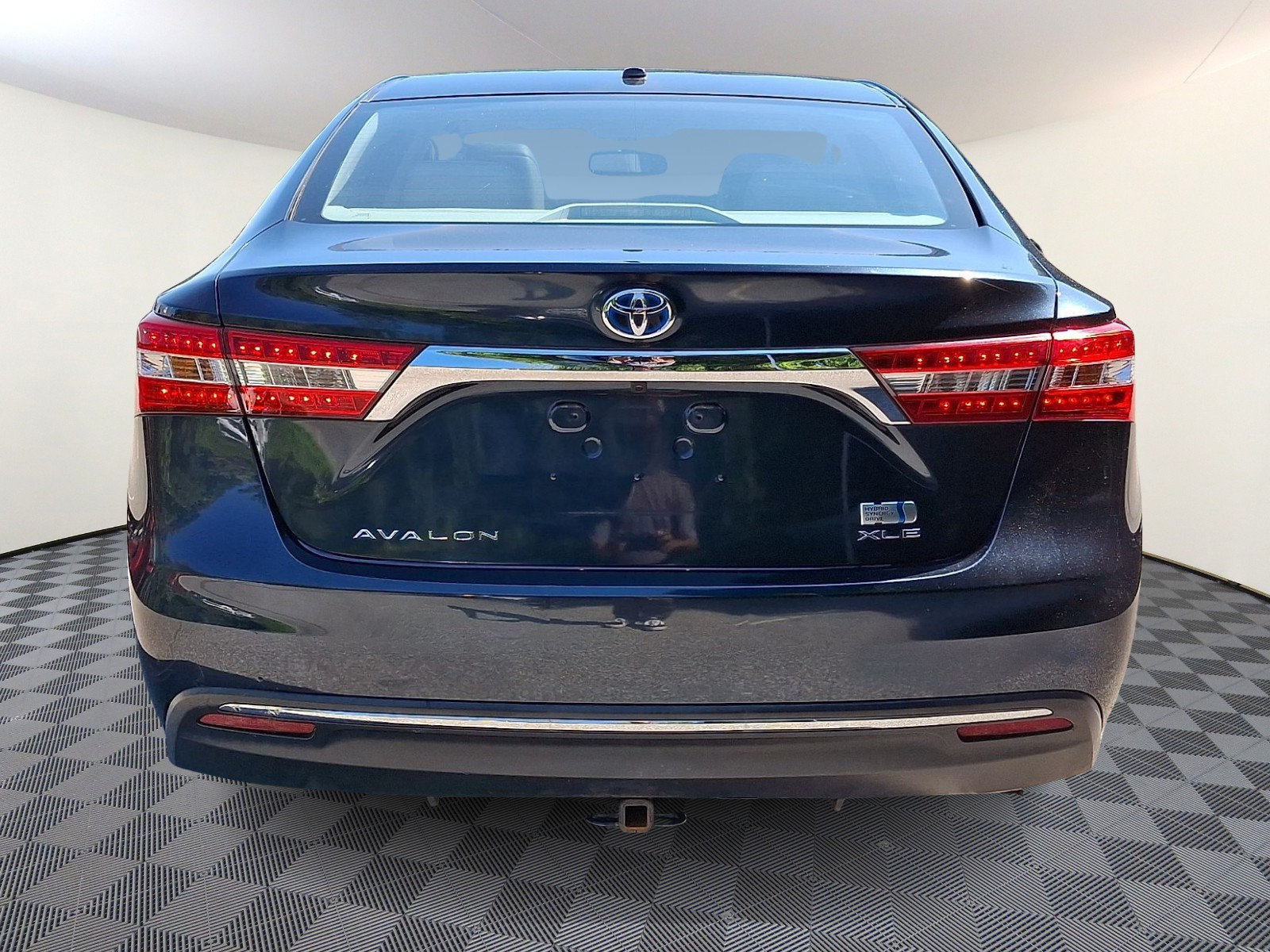Used 2015 Toyota Avalon XLE Premium FWD image 5