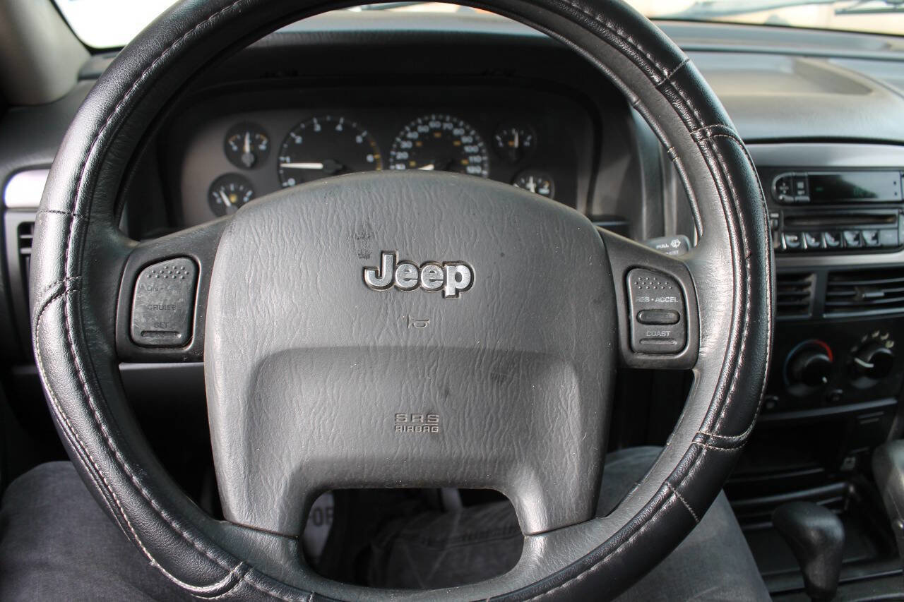 Used 2004 Jeep Grand Cherokee Laredo w/ Convenience Group AWD/4WD image 33