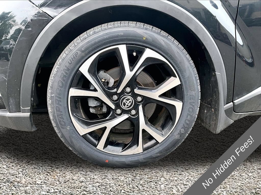 Used 2020 Toyota C-HR XLE FWD image 6