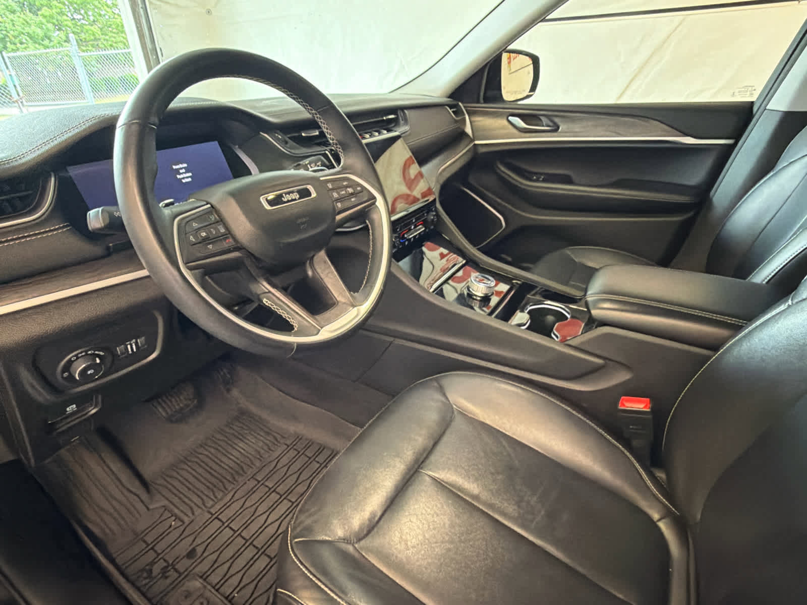 Used 2022 Jeep Grand Cherokee L Limited RWD image 13