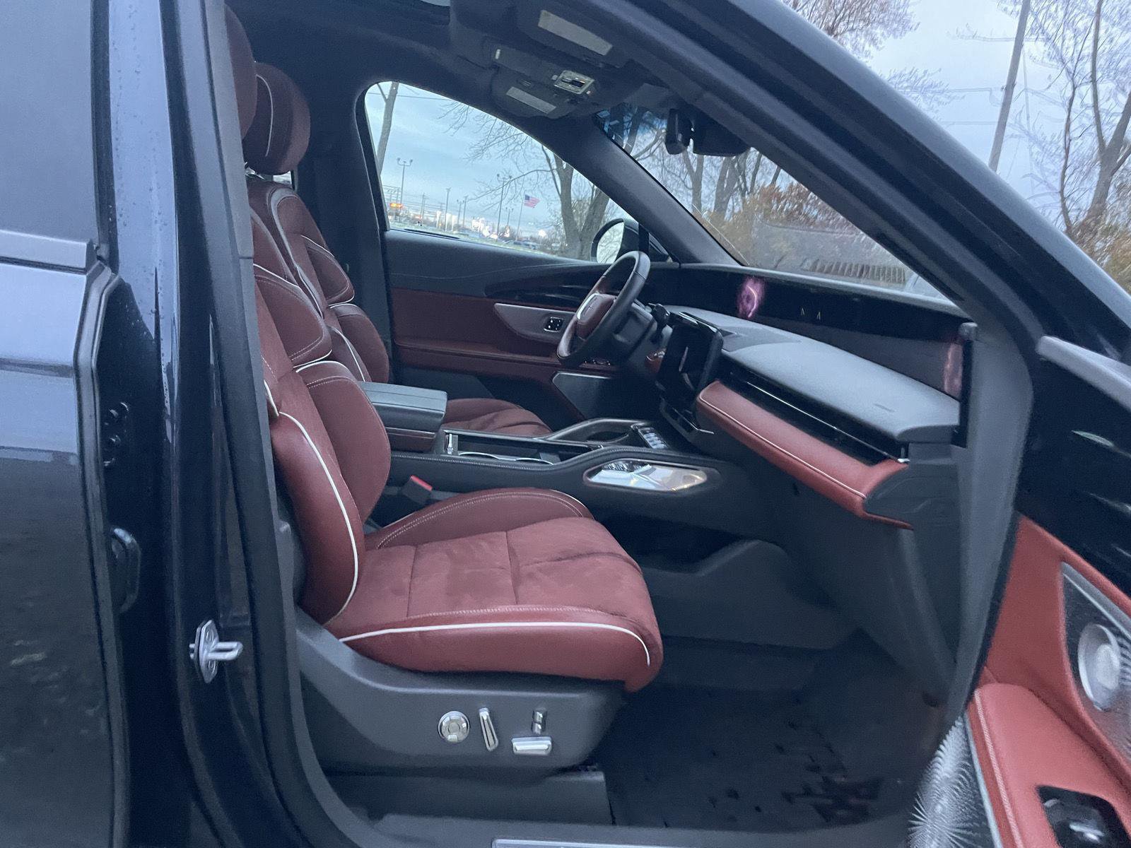 Used 2024 Lincoln Nautilus Black Label image 35